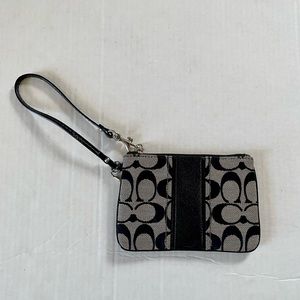 Coach Wristlet🖤
